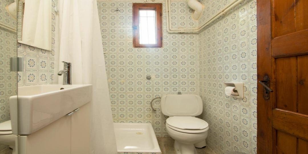Photo of Bathroom in Elia
