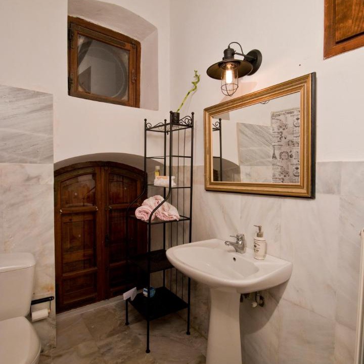 Photo of Bathroom in Kanatadika