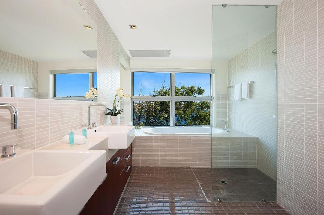 Photo of Bathroom in Surfers Paradise