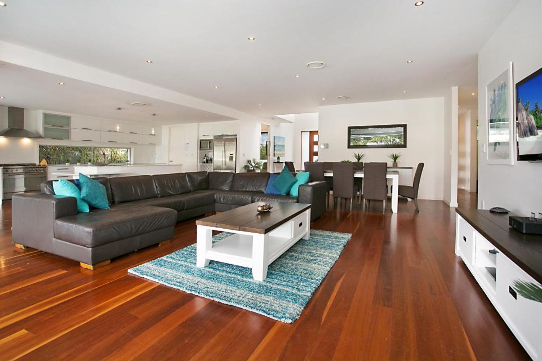 Photo of Livingroom in Broadbeach Waters