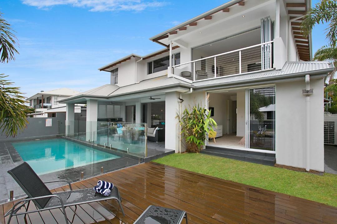Photo of Others in Broadbeach Waters