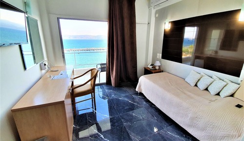 Suite, Sea View