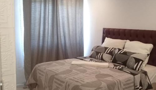 Deluxe Double Room (2 Adults + 1 Child)