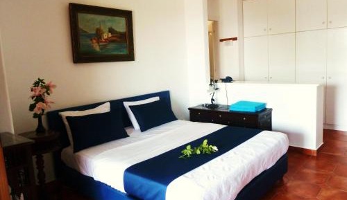 One-Bedroom Apartment Sea View