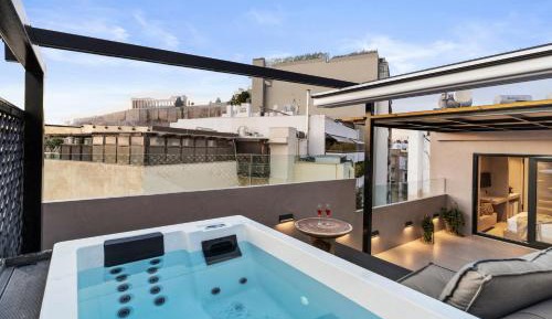 Suite with Hot Tub