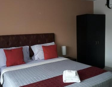 Deluxe Queen Room