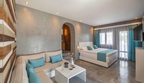 Deluxe Suite with Sea View