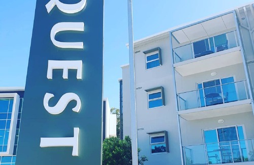 Eight Mile Plains Hotel | Quest Eight Mile Plains