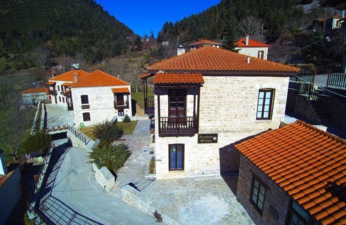 Karpenisi Hotel | Epoches Luxury Suites