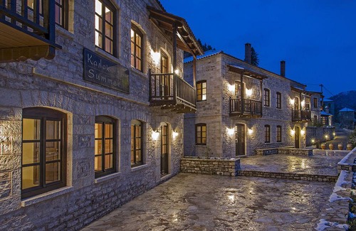 Karpenisi Hotel | Epoches Luxury Suites