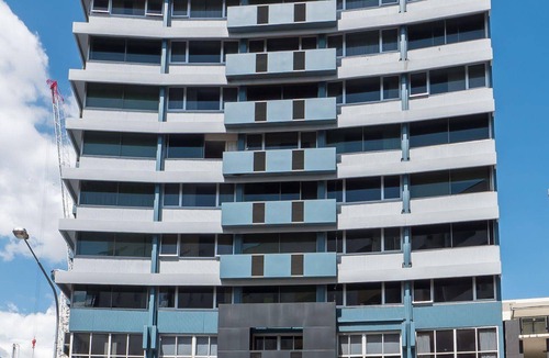 Spring Hill Hotel | Ridge Apartment Hotel