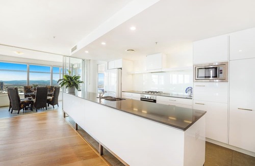 Surfers Paradise Apartment | Sub Penthouse 6203 - 3 bedrooms Level 62