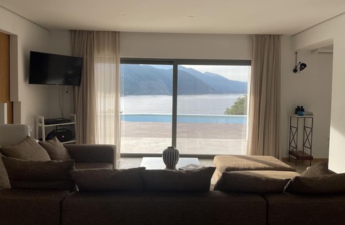 Meganisi Villa | Private Beachfront Villa