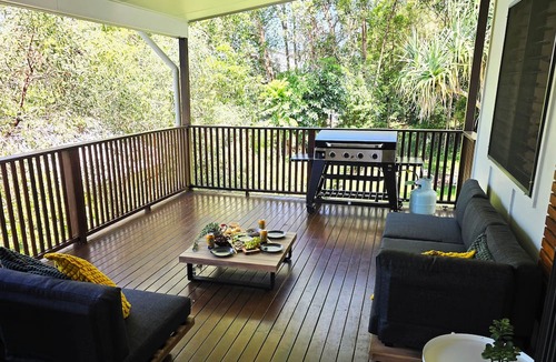 Sunshine Coast House | Split level multi-family tropical beach house