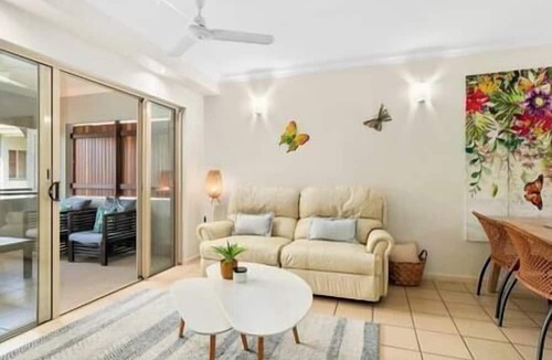 Clifton Beach Apartment | Clifton Beach Bliss 2BR Apartment, 300m to BEACH