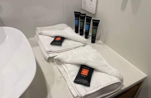 Sunshine Coast Apartment | New Boutique Apartment in the heart of Mooloolaba by BOXXLA