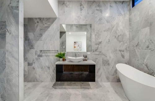 Sorrento Villa | Anchored on an exclusive point position
