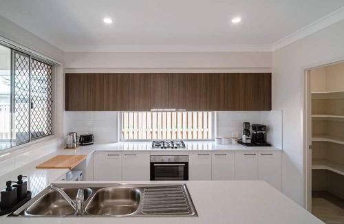 Coomera House | Cosy Home - House up to 8 Guests