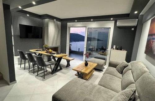 Amfilochia Apartment | Suite 3 on the Hill - Stunning, Spacious, and Breathtaking Panoramic View