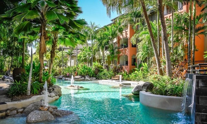Westcourt Apartment | Bliss - 9 Pools, BBQ and Gym