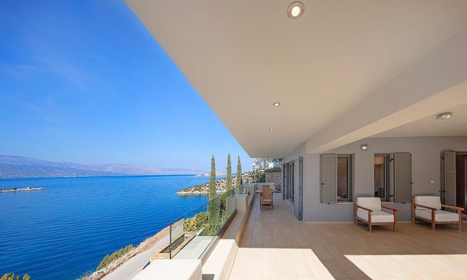 Katakali Apartment | 1st Floor at Crystal View Villa